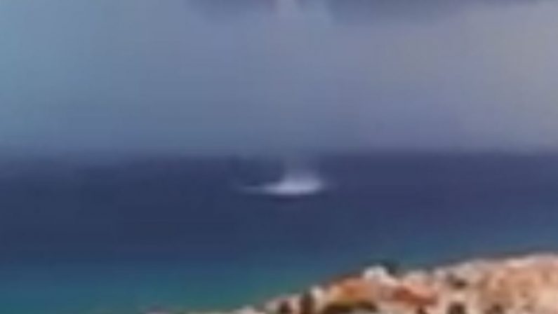 Il video della tromba marina che spaventa TropeaRipresa l'ondata di maltempo nel Vibonese