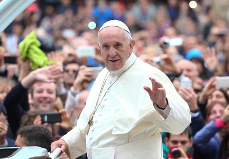 Papa Francesco in Piazza San Pietro per la proclamazione