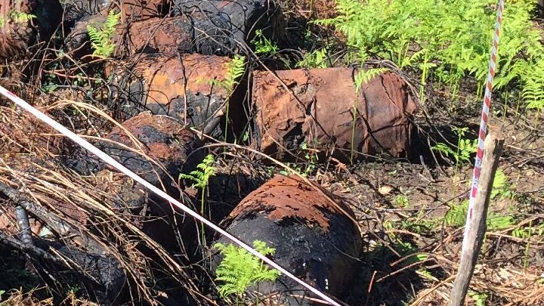 Scoperti 25 fusti in aperta campagna nel ViboneseTerreno contaminato, al via gli accertamenti sanitari