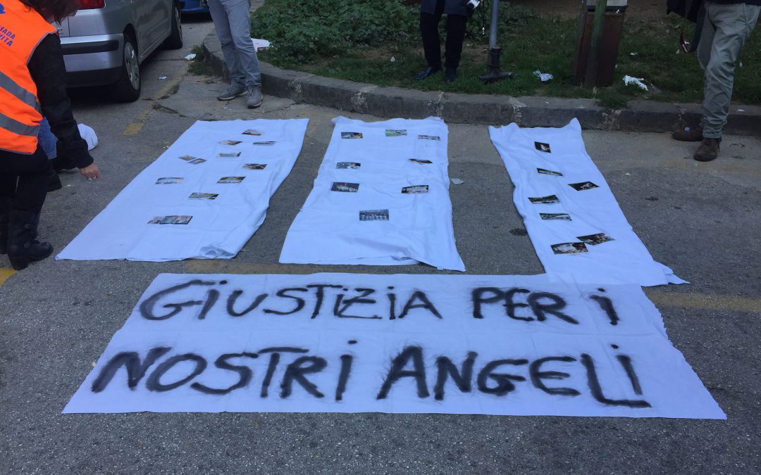 Monteforte, bus in scarpata, la rabbia dei parenti delle 40 vittime: giustizia lumaca