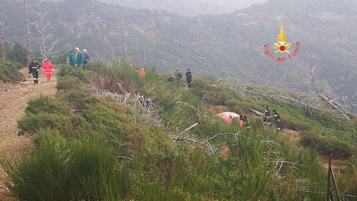 Cadavere ritrovato in fondo ad un burrone nel Catanzarese  La famiglia ne aveva denunciato la scomparsa alcune ore prima