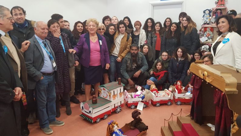 Diritti dei minori, l'Unicef e l'anniversario in CalabriaA Catanzaro mostra delle Pigotte e partita del cuore