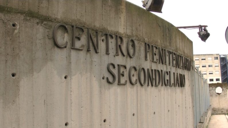 Carceri, Sappe: “A Secondigliano sequestrati 60 cellulari”