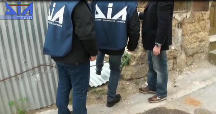 Droga, legami tra mafia siciliana e 'ndranghetaOperazione ad Agrigento: coinvolte cosche vibonesi