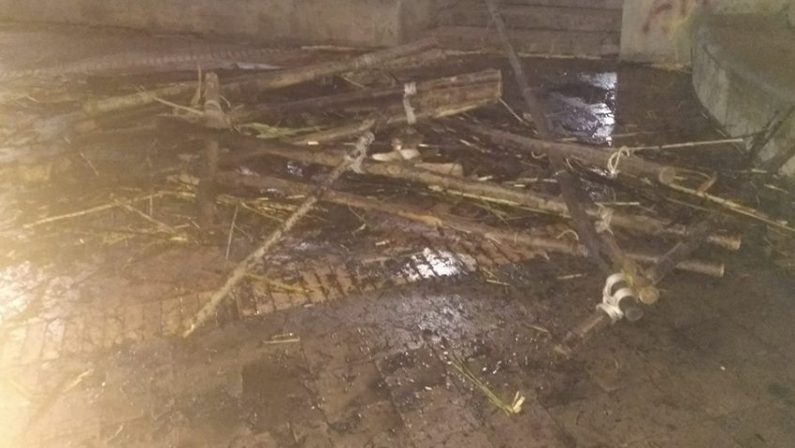 Reggio Calabria, dato alle fiamme il presepe degli scoutIgnoti nella notte appiccano le fiamme, la condanna del sindaco