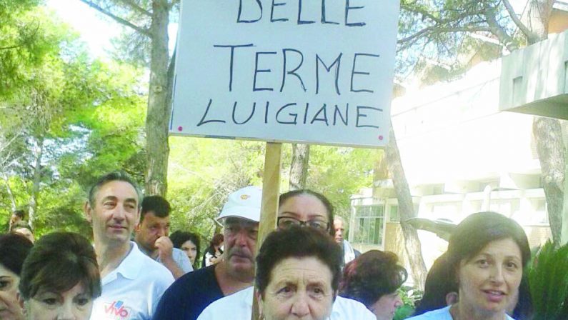 Terme Luigiane, lavoratori sul piede di guerra: «Quel piano di sviluppo è una farsa»