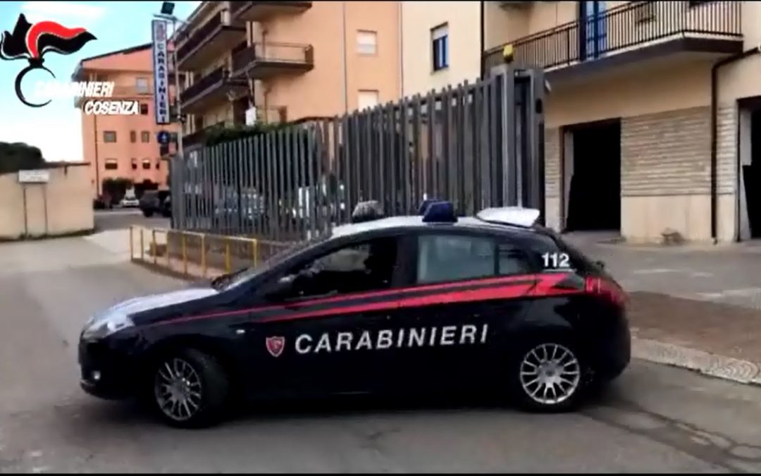 Una pattuglia dei carabinieri di Cosenza