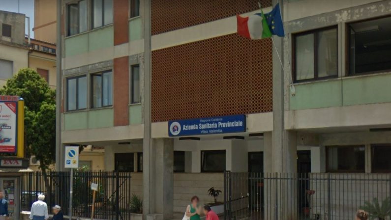 «Io, il tumore e le visite negate». Una paziente contro l'Asp di Vibo Valentia