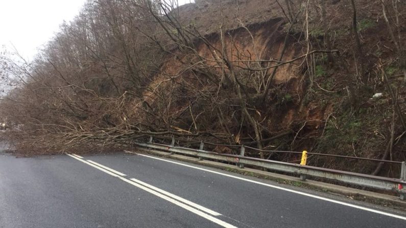 Nuova frana sulla strada statale 107 Silana-CrotoneseProblemi alla circolazione e traffico deviato su vie alternative