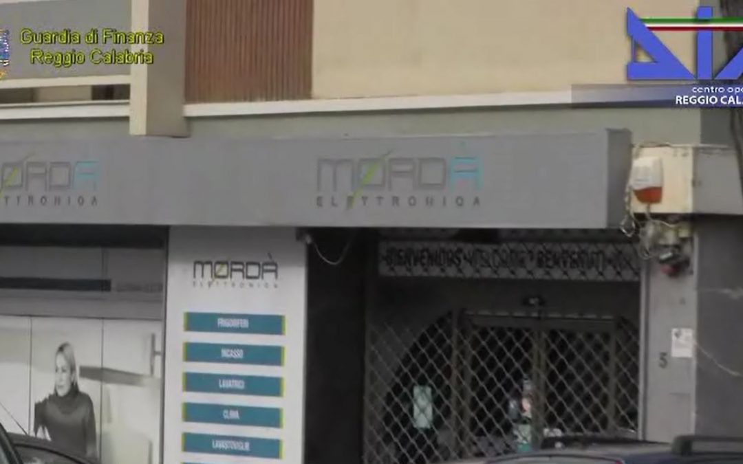 VIDEO – Operazione Martingala, decine di arresti   Sequestri in tutta Italia, le immagini della Finanza