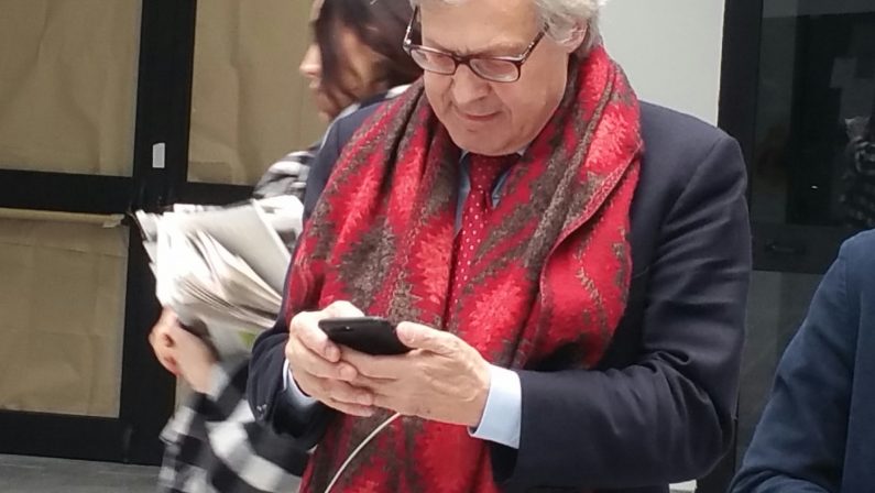 FOTO - Vittorio Sgarbi testimone a Vibo ValentiaLe immagini della presenza in città del critico d'arte