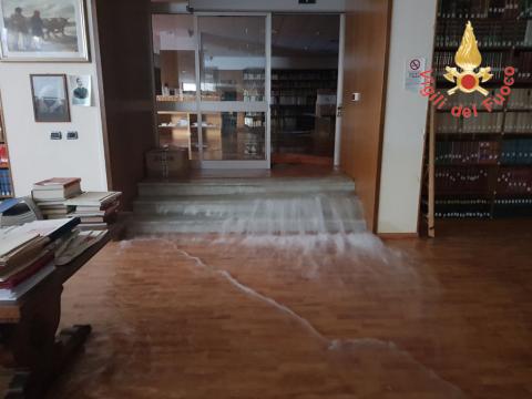 allagamento biblioteca catanzaro