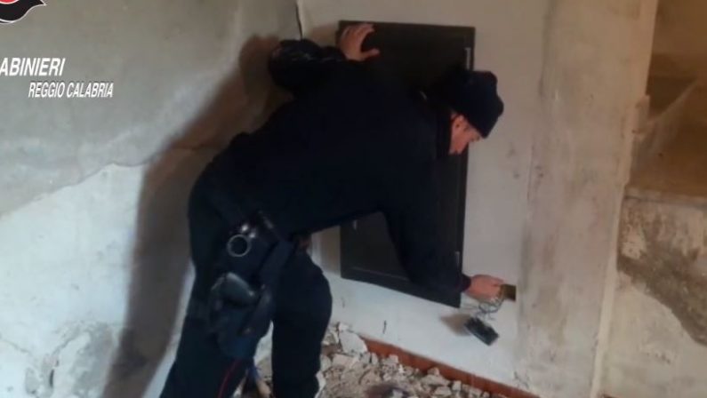 VIDEO - Scoperti tre bunker della 'ndranghetaEcco i nascondigli segreti del Reggino