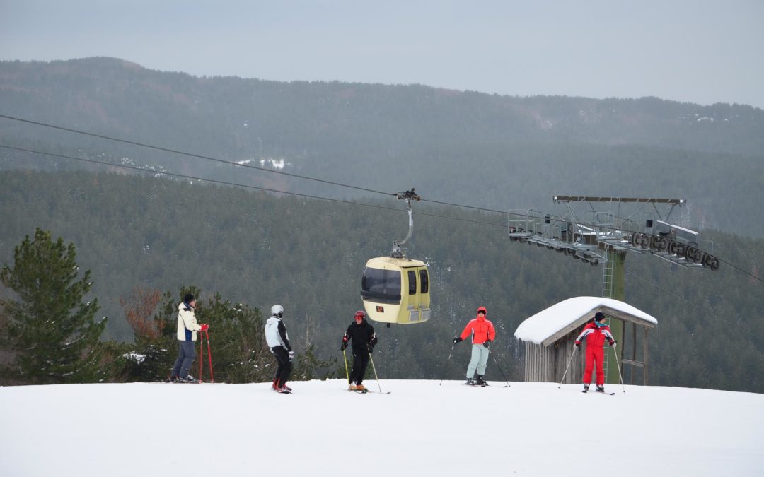 Sciatori a Camigliatello (foto da fb), nella Sila Cosentina