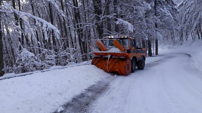 Maltempo, scuole chiuse per nevicate anche a quote basse