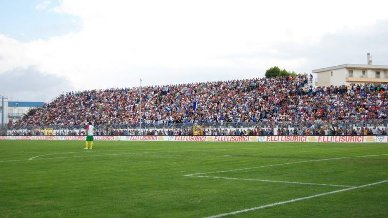 Calciatori del Matera senza stipendio: «Situazione economica insostenibile, pronti a forme di lotta»