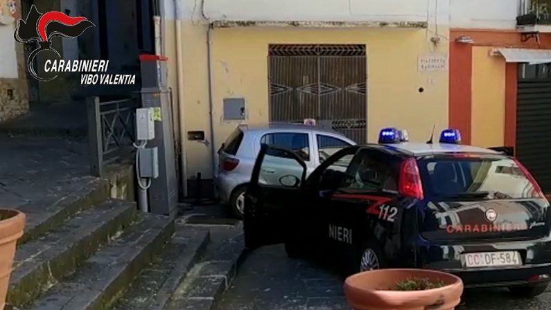 VIDEO - Rissa nel centro affollato di PizzoI carabinieri denunciano sei persone