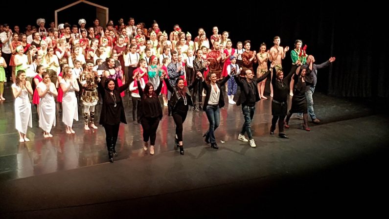 La splendida favola in scena all’Auditorium dell’Unical  Cinque scuole di danza per lo spettacolo “La Mela”