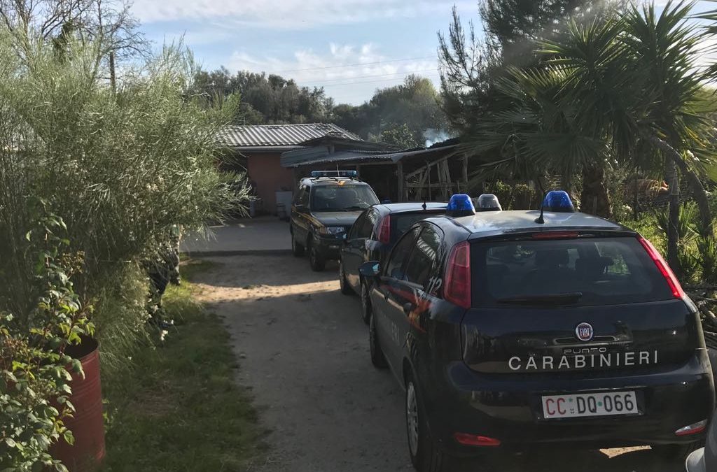 I controlli dei carabinieri nell'azienda dell'uomo