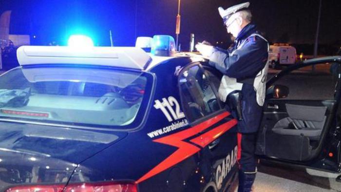 Attimi di paura vissuti a Paravati di MiletoGiovane minaccia di buttarsi dal tetto di casa