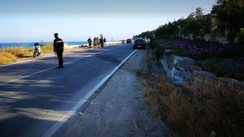 Sbanda con la sua moto sulla strada statale 106Trentanovenne muore dopo il ricovero a Crotone