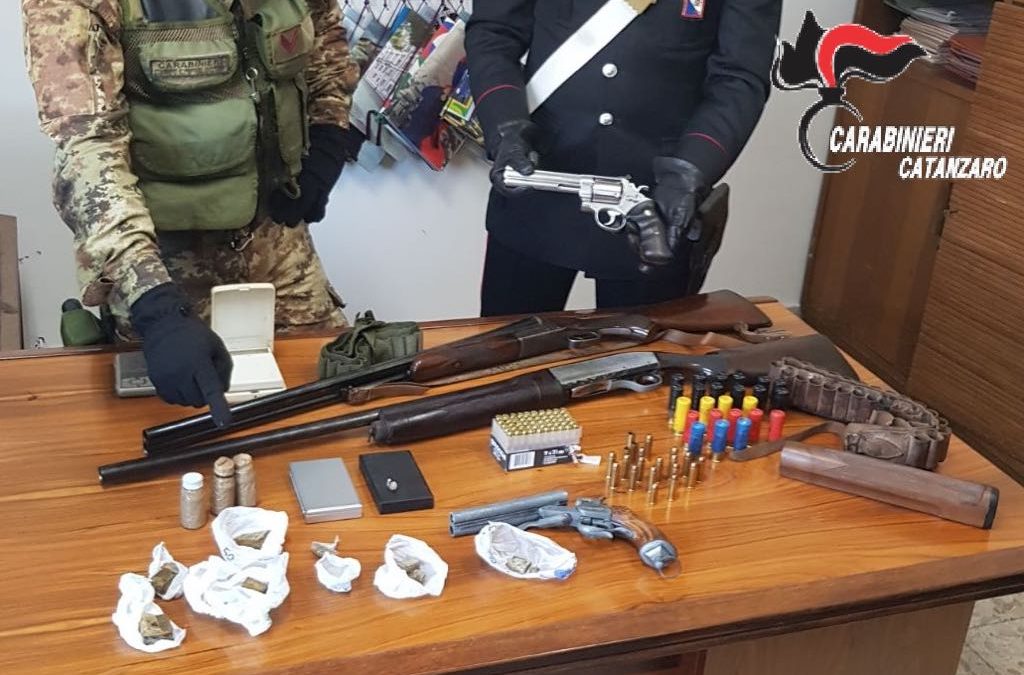 Armi e droga sequestrati