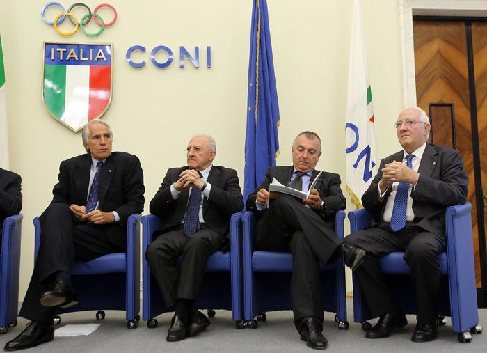 Universiadi: la torcia in staffetta a Milano