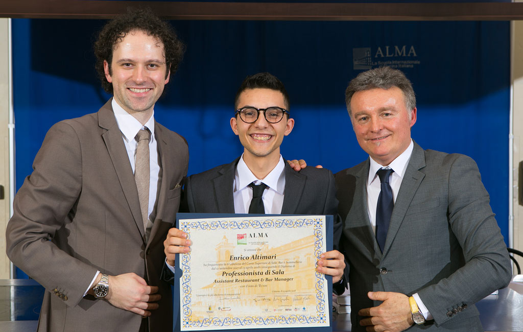 Enrico Altimari riceve il diploma