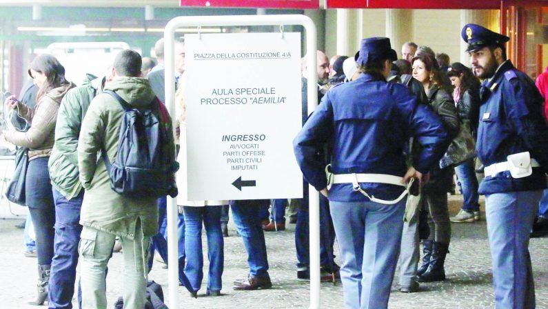 'Ndrangheta, sequestrati 10 milioni a esponente dei Grande Aracri condannato nel processo "Aemilia"