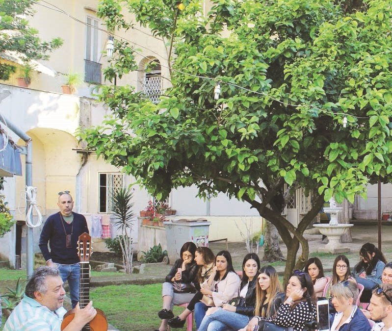 Rosario Fiorenza con gli studenti dell’Unical