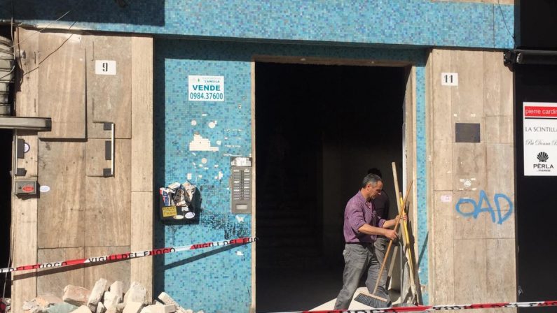 VIDEO - Attentato a Cosenza, distrutto un bar aperto da pochi mesi. Danni allo stabile