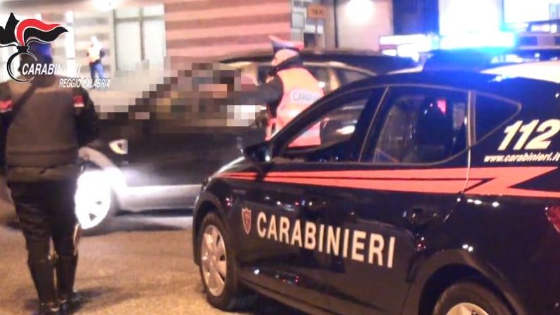 Passeggiava ubriaco e con un'ascia in manoNotte di paura nel Vibonese, denunciato extracomunitario