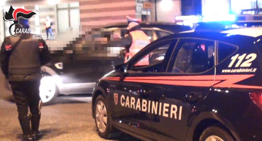 Napoli, scacco alla gang dei rapinatori nei garage: sette arresti