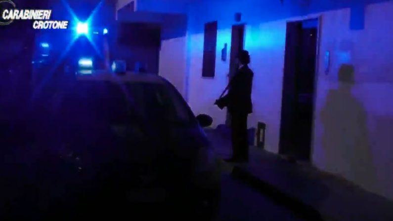 Traffico di droga, operazione dei carabinieri a Crotone  Ventuno le persone arrestate. Sequestrati stupefacenti