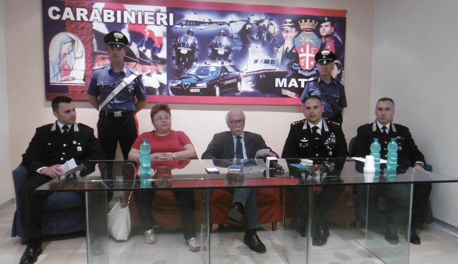 La conferenza stampa dei carabinieri sul delitto di Montescaglioso