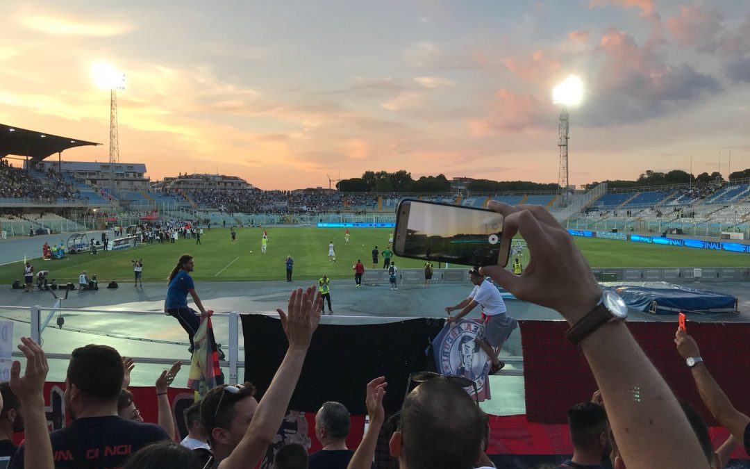 FOTO – La finale tra Cosenza e Siena: la festa dei tifosi rossoblù sugli spalti di Pescara