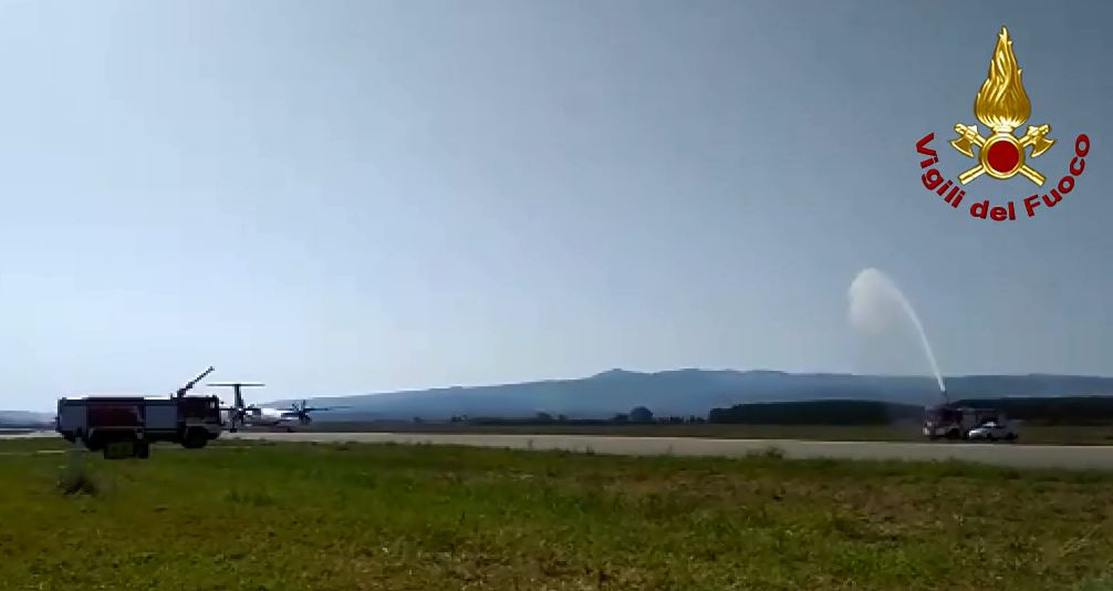 L'arrivo del volo a Lamezia