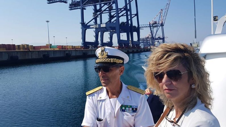 Il ministro per il Sud Barbara Lezzi visita il porto di Gioia Tauro«Una struttura strategica fortemente sottoutilizzata»