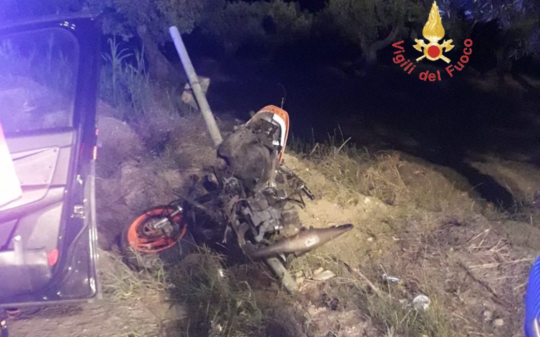 Drammatico incidente stradale nel Catanzarese  Muore un giovane di 18anni a pochi metri da casa