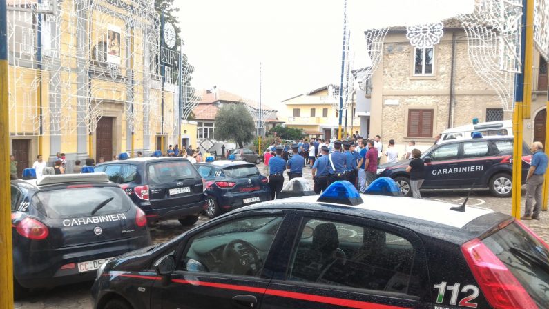 Processione interrotta nel Vibonese, tensione dopo l'intervento dei carabinieri
