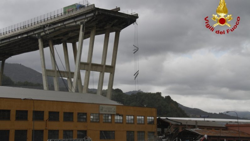 Torre del Greco, tessere dell'Ordine giornalisti al cittadino vittima del Ponte di Genova