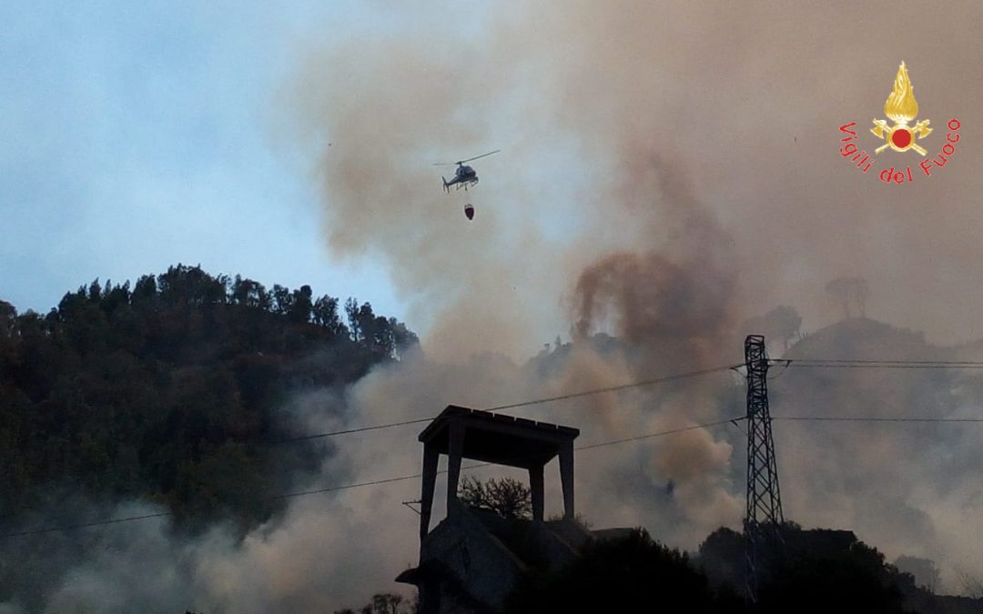 L'incendio a Copanello di Stalettì