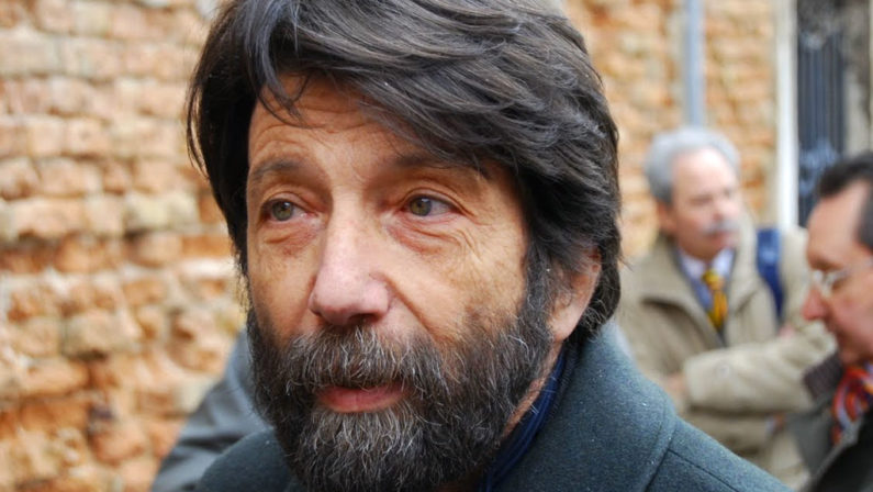 Premio 'La Ginestra' a filosofo Massimo Cacciari per studi leopardiani