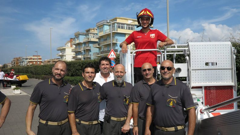 Nuoto, il vigile qualificato Gabriele Giuzio si impone al campionato italiano di Ostia