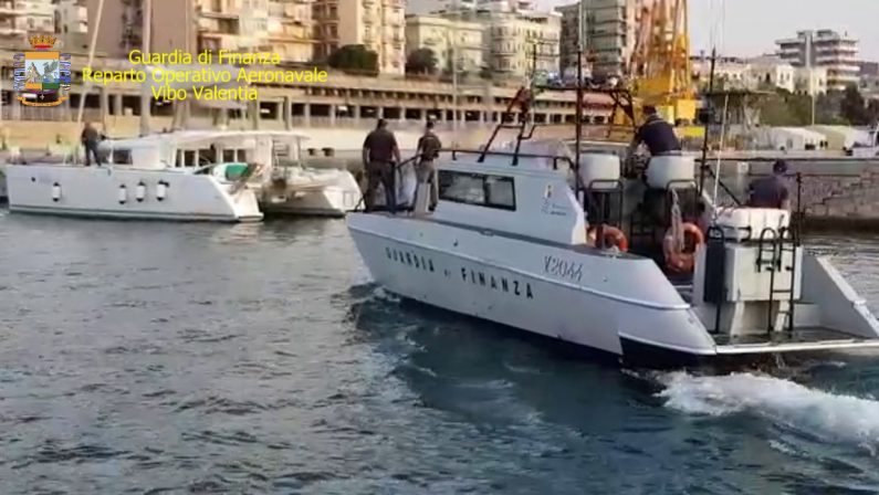 Reggio Calabria, la Finanza recupera catamarano rubatoArrestato anche un 43enne che conduceva la barca