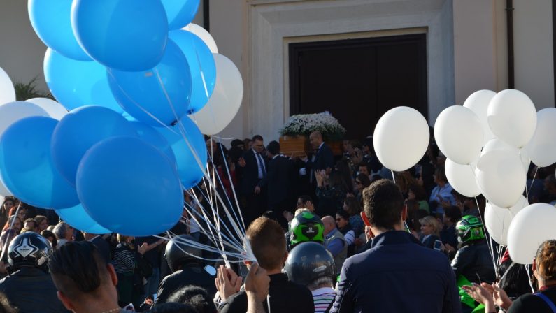 Morte di Domenico Primerano, commozione ai funeraliIl 23enne è deceduto in seguito ad un incidente stradale
