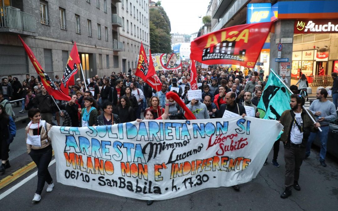 La manifestazione a Riace per Lucano