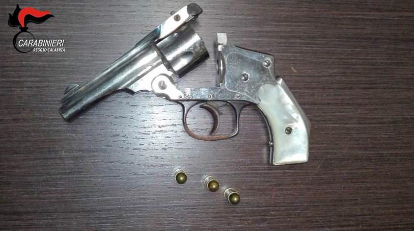 La pistola usata per la rapina