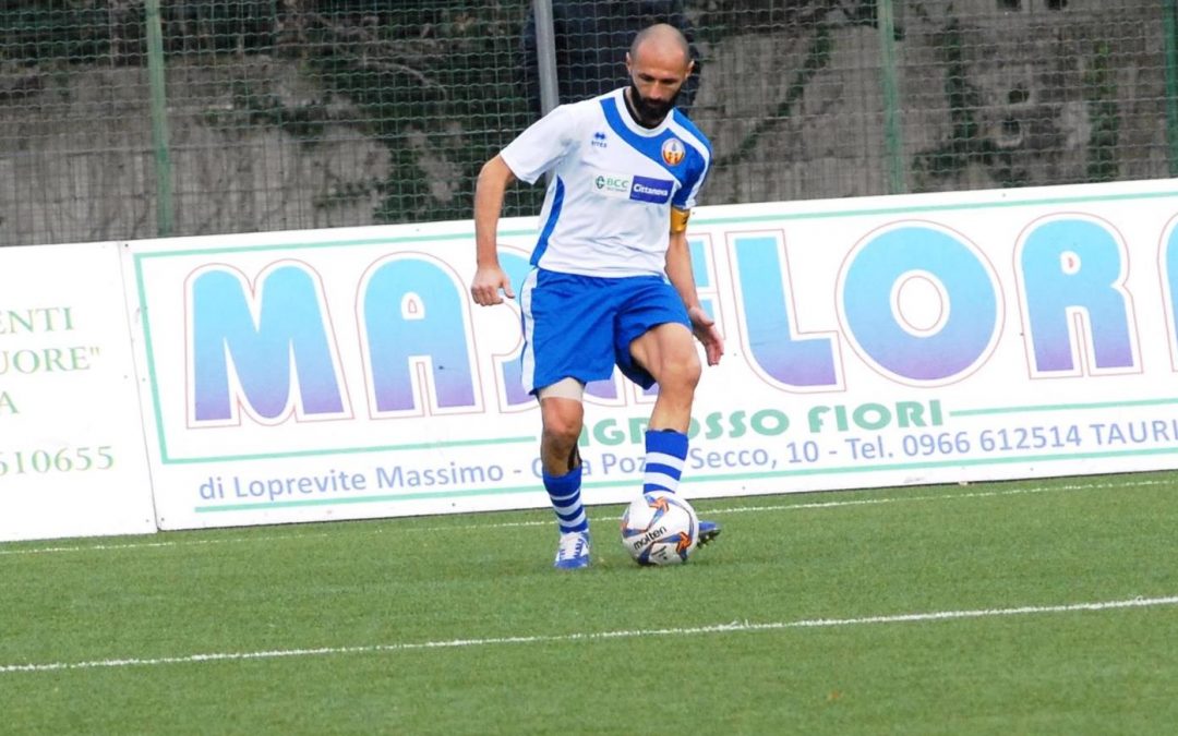 Natino Varrà in azione con la maglia della Cittanovese