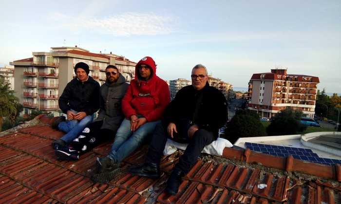Operai senza lavoro da mesi a Corigliano-RossanoDoccia fredda dalla società: «Non possiamo assumere»